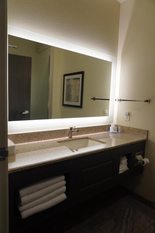 Comfort Inn & Suites Medina المظهر الخارجي الصورة